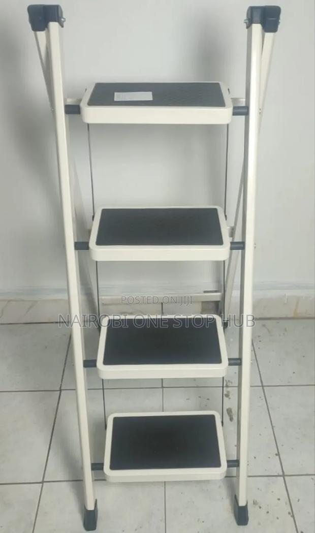 Heavy Duty 4 Steps Ladder
