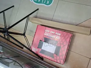 U800 RGB Professional Light With 2.1 Stand