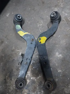 Rear Control Arms Toyota Vanguard