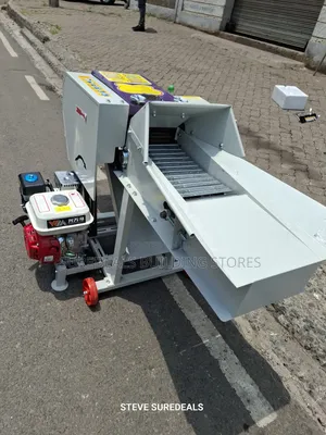 Advanced Animal Feed Chopper Machine With 7.5hp Engine