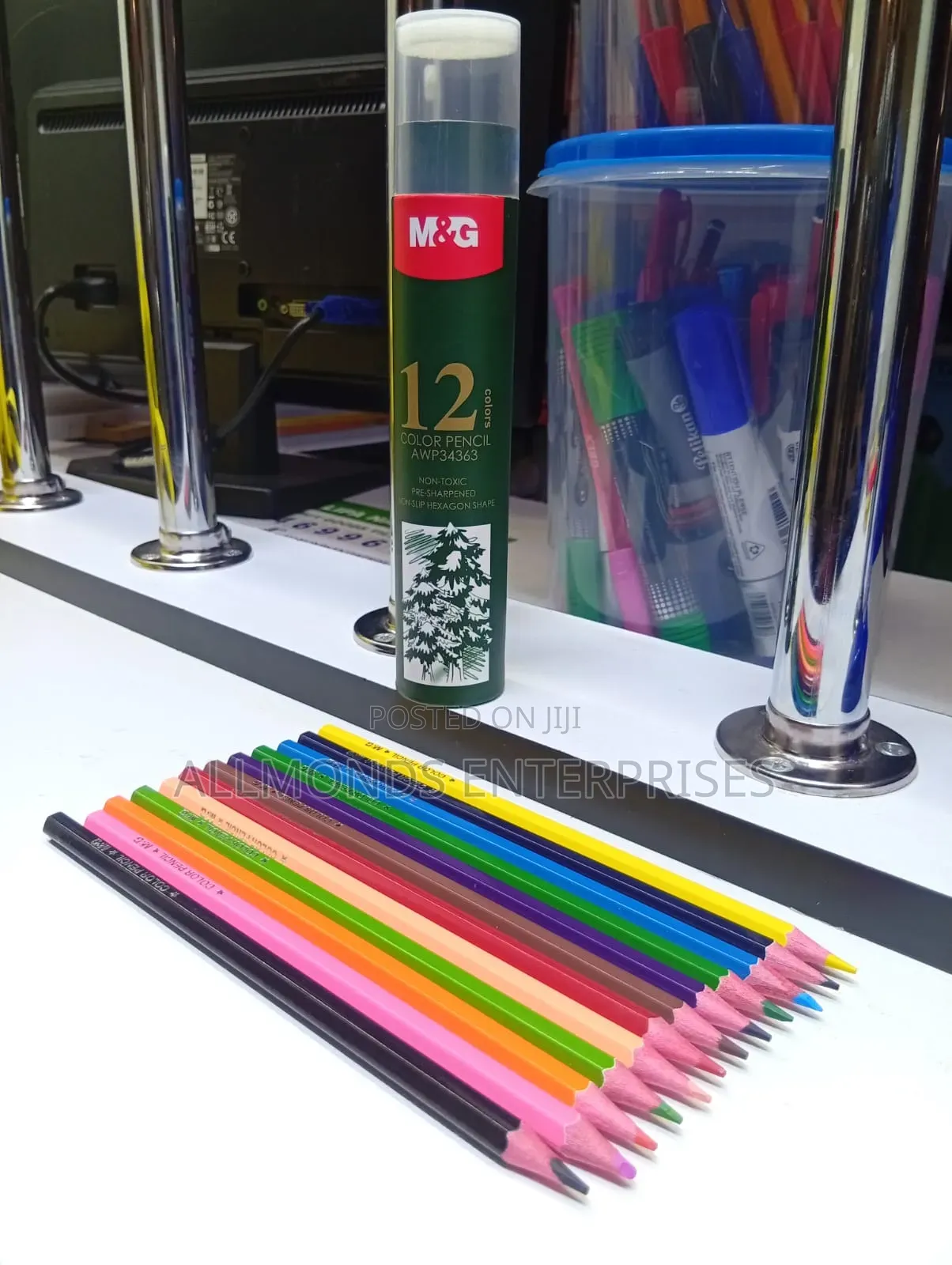 A Packet of 12pcs M G Color Pencil - 12 Colors