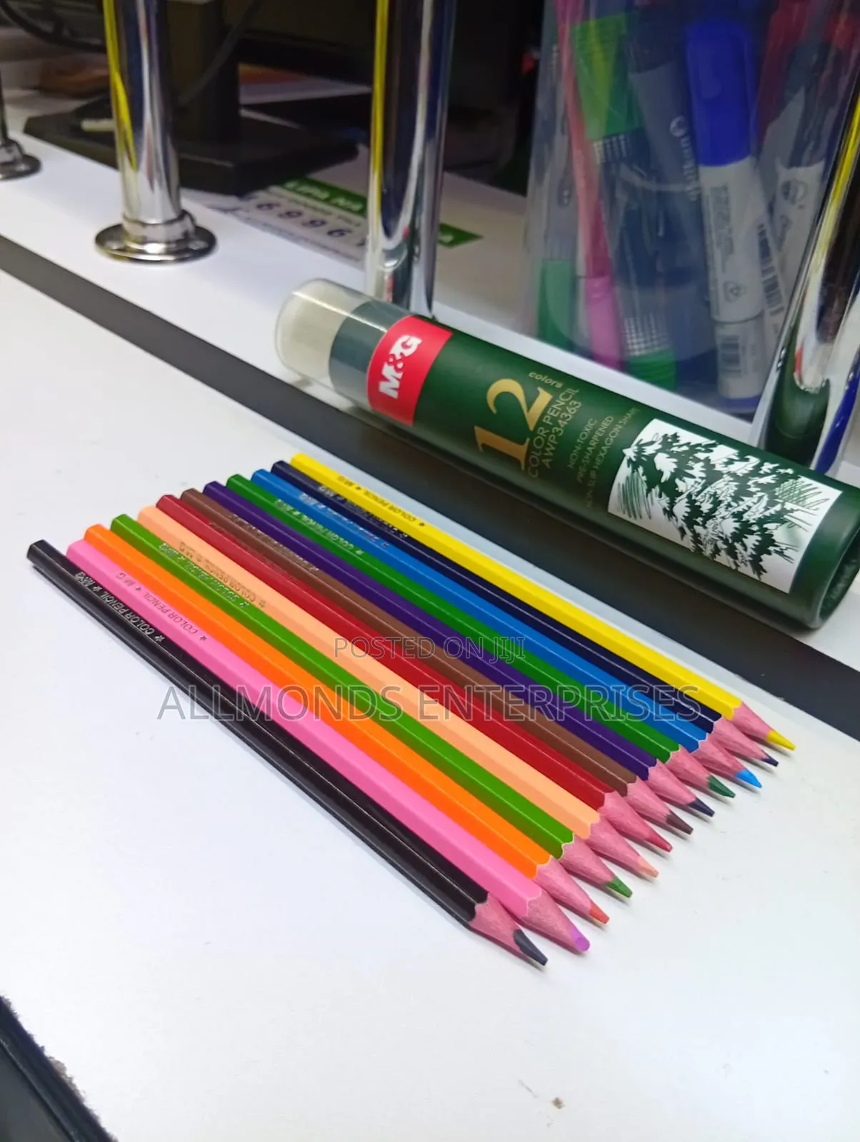 A Packet of 12pcs M G Color Pencil - 12 Colors