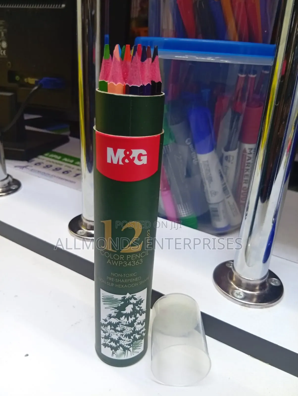 A Packet of 12pcs M G Color Pencil - 12 Colors