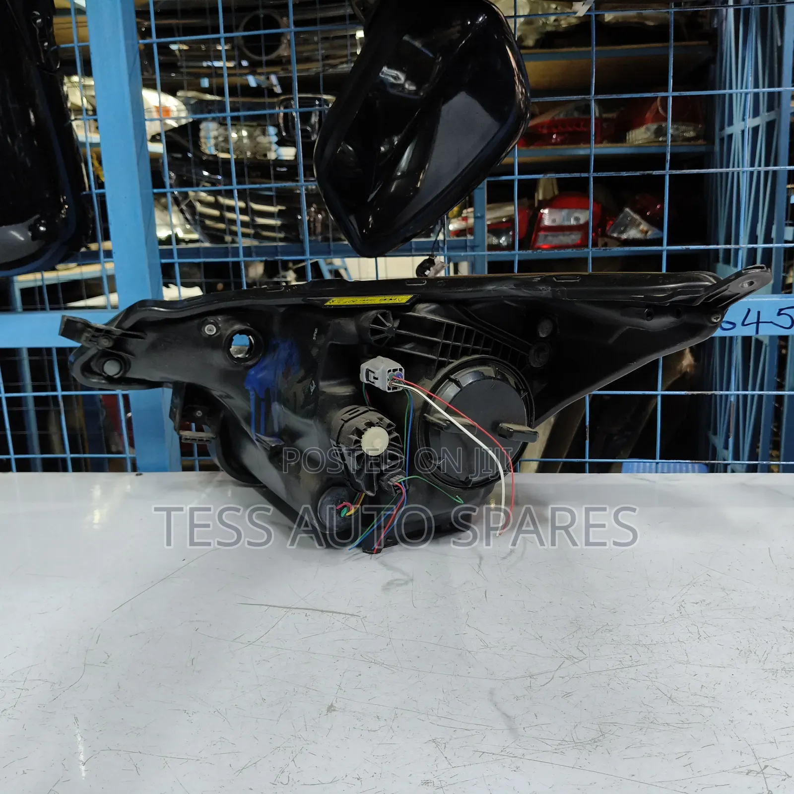 Ractis 2012 Xenon Headlight Available