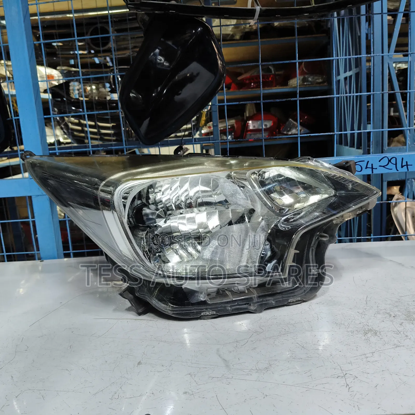 Ractis 2012 Xenon Headlight Available