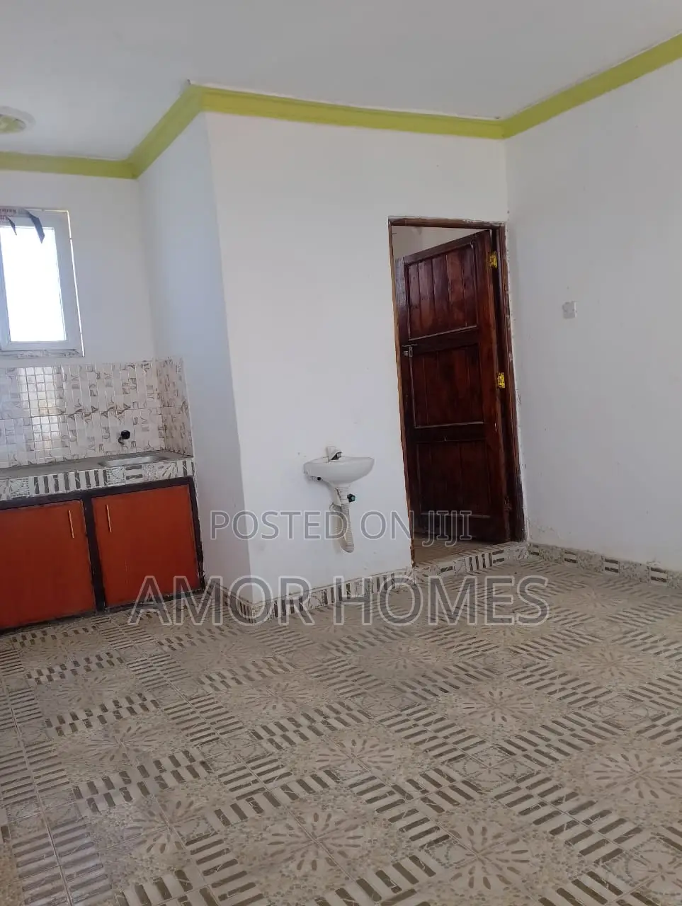 1bdrm Bedsitter in Vikwatani, Utange for rent