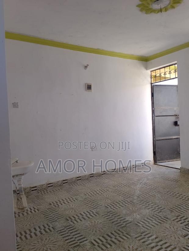 1bdrm Bedsitter in Vikwatani, Utange for rent - thumbnail 4