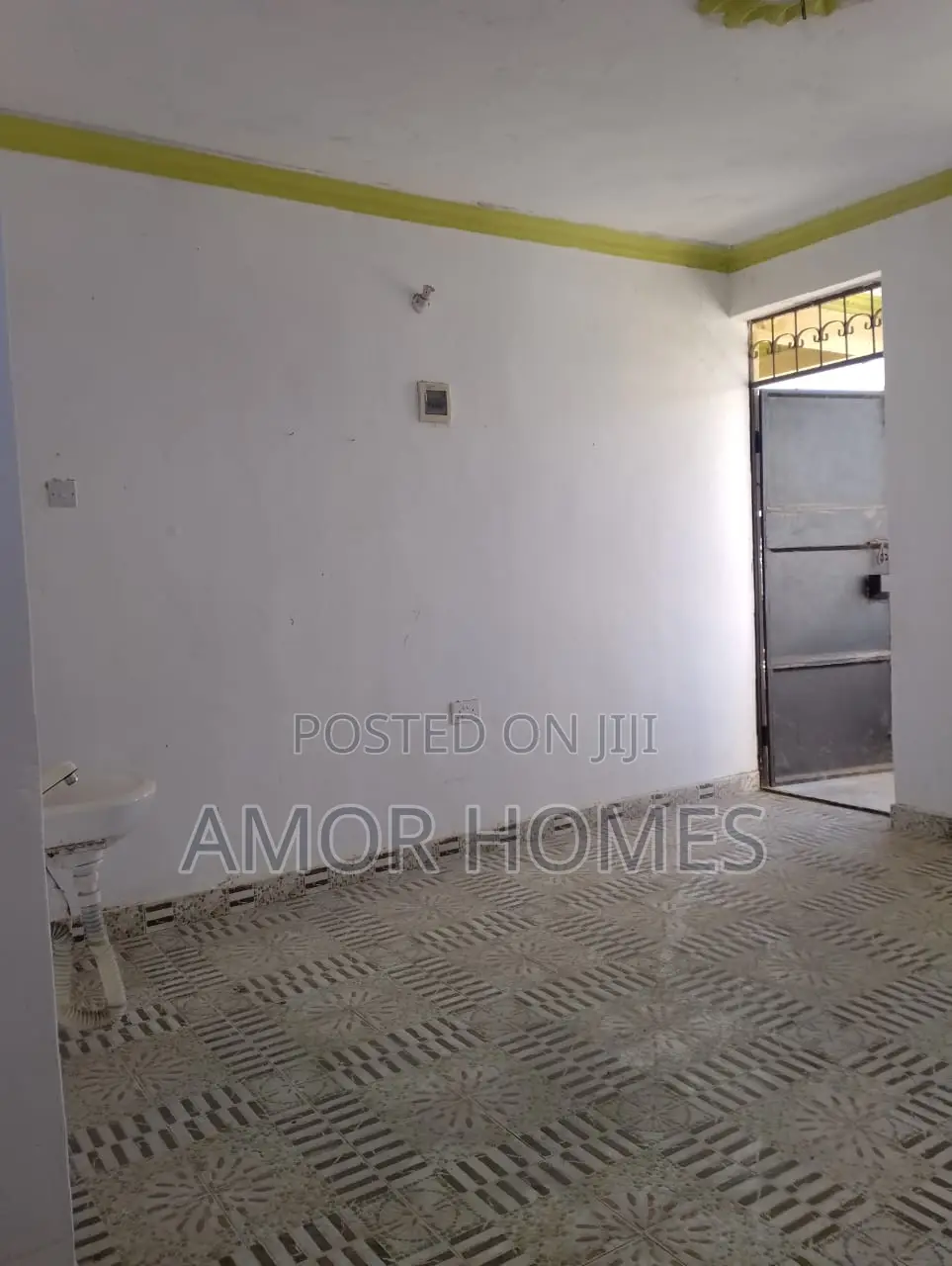 1bdrm Bedsitter in Vikwatani, Utange for rent