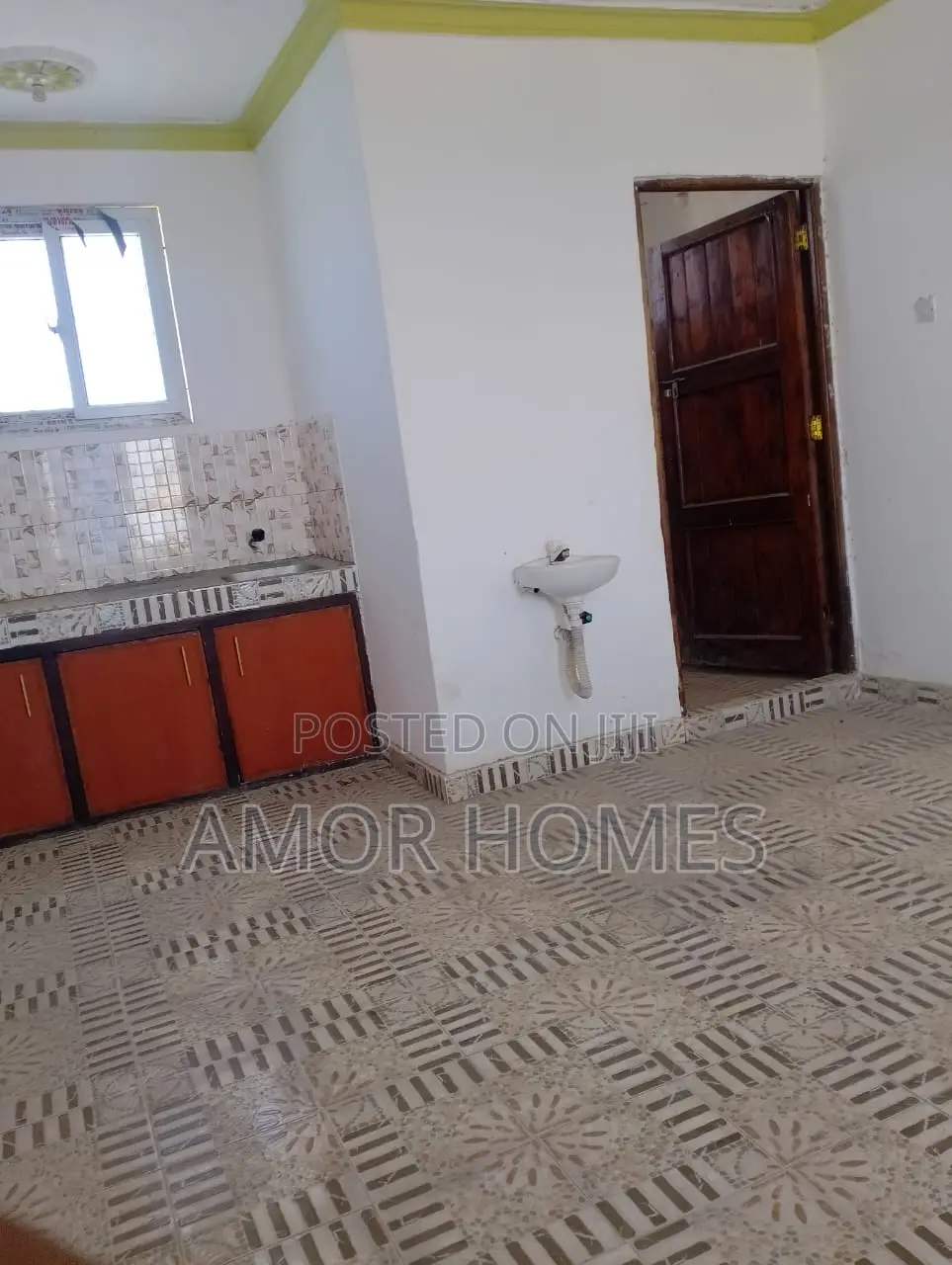 1bdrm Bedsitter in Vikwatani, Utange for rent
