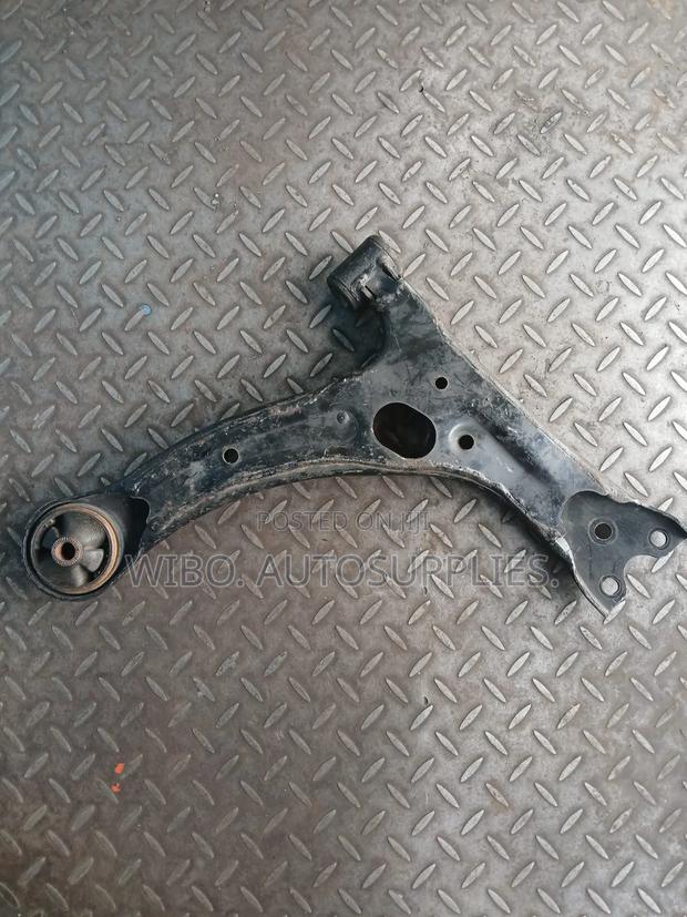 Toyota Fielder/Nze Control Arm