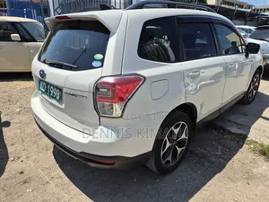 Subaru Forester 2018 White