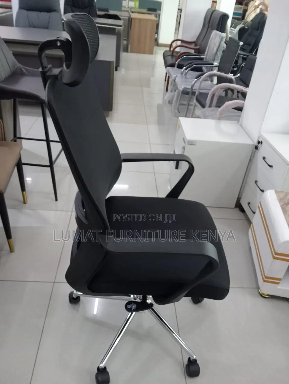 Adjustable Mesh Office Chair