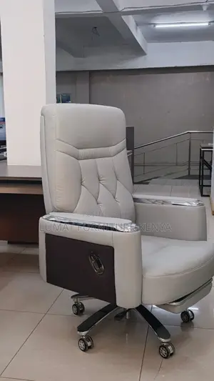 Director’S Reclining Office Chair With Footrest