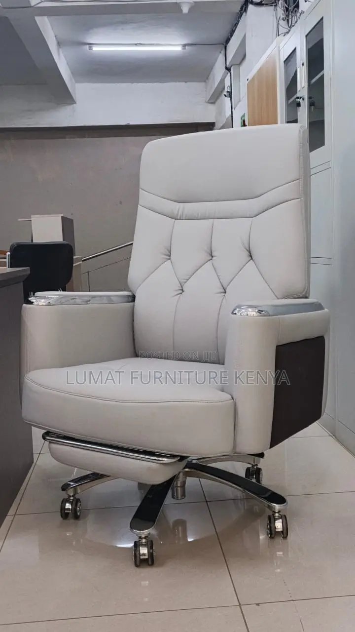 Director’S Reclining Office Chair With Footrest