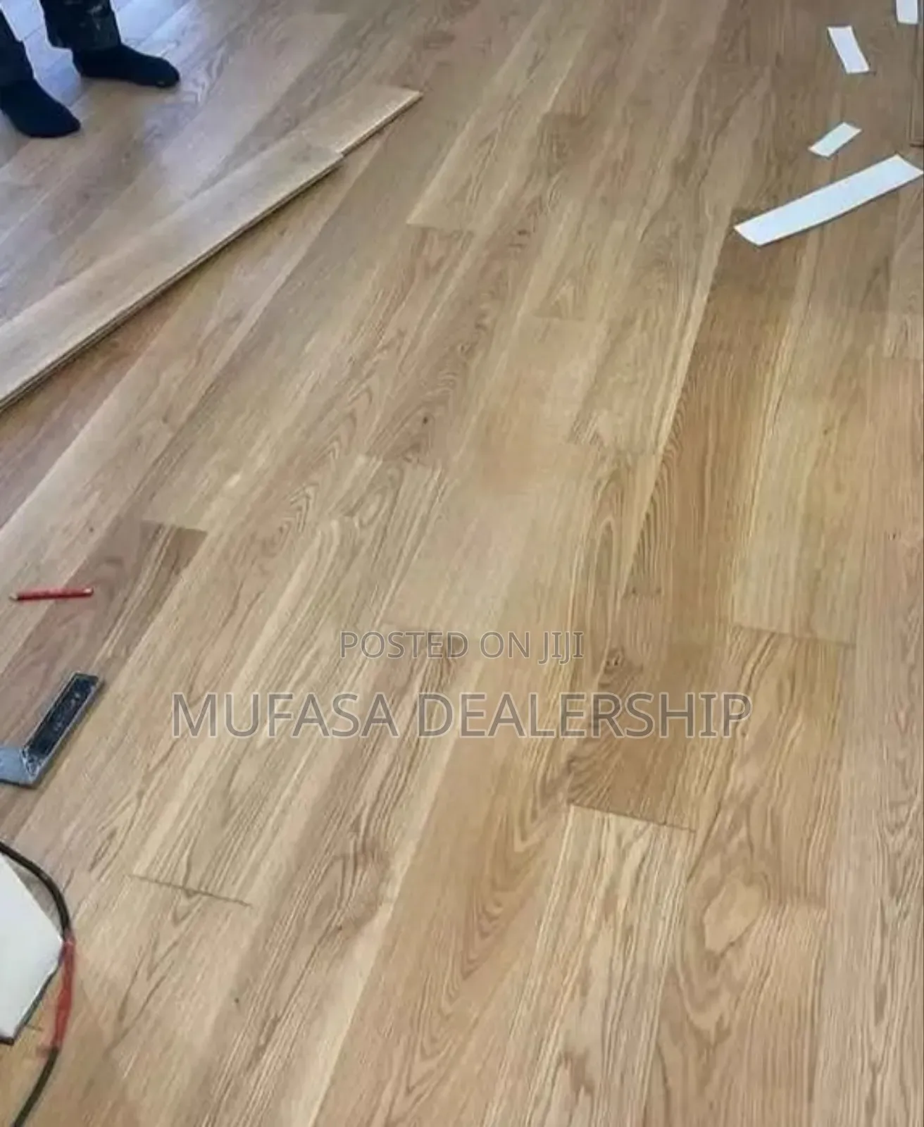 Laminated Flooring/Laminates