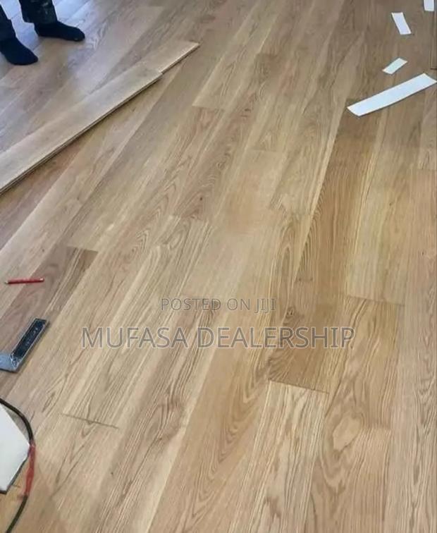 Laminated Flooring/Laminates - main view
