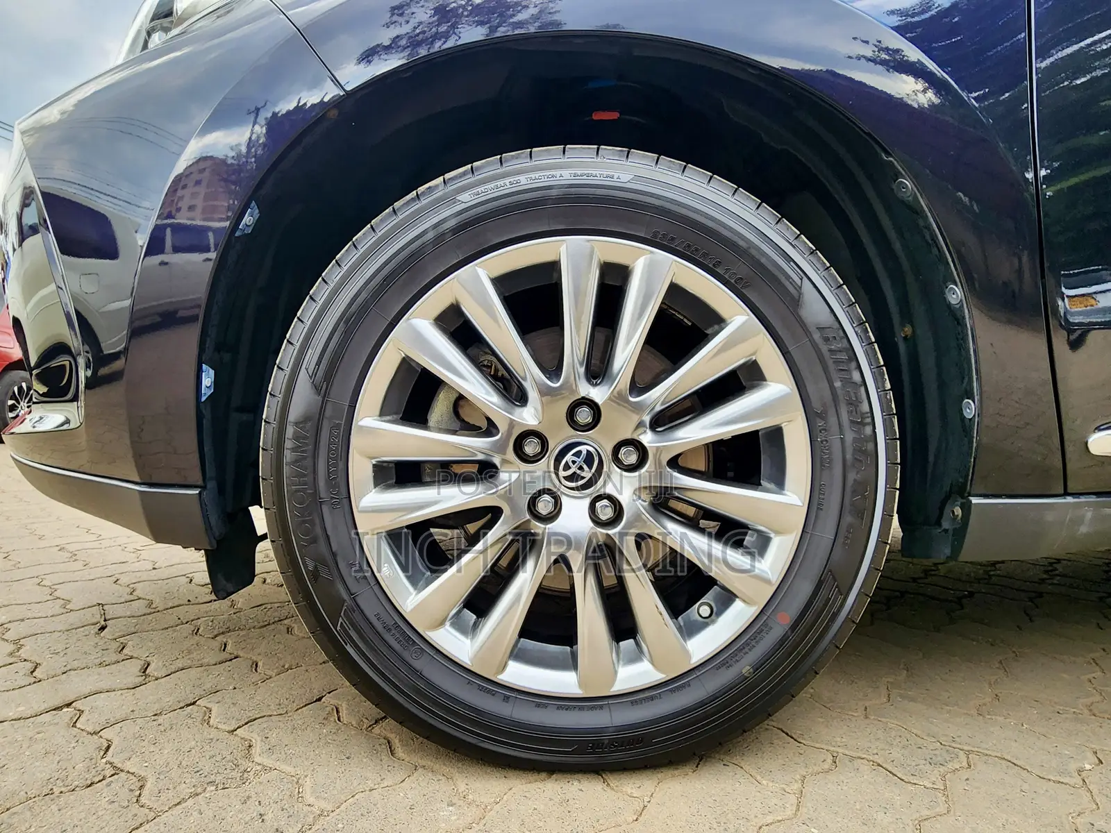 Toyota Harrier 2.5 Hybrid 4WD 2018 Black