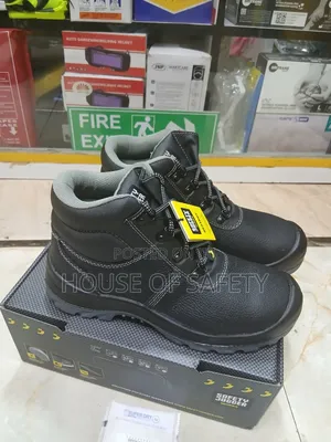 Composite or Steel Toecap Safety Boots