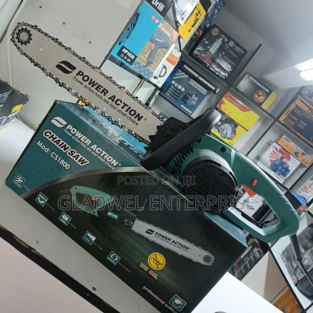 Power Action Cs1800 Electric Chainsaw.
Model: Cs1800