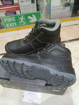 Jogger Leather With Breathable Upper