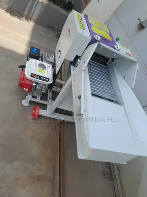 Engine Fitted Chopper Grinder High Speed