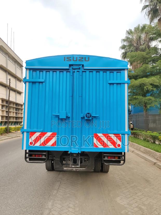 Isuzu Frr90 Blue Power - thumbnail 15
