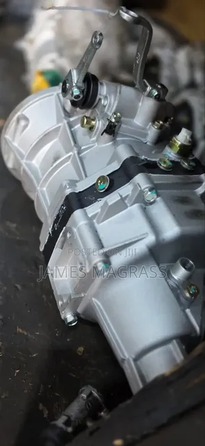 5l Hiace Gearbox (Toyota)