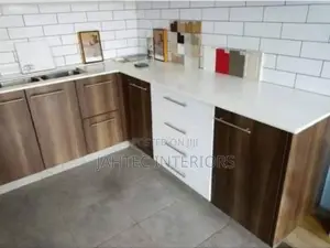 Kitchen Cabinets Revamp and Feeting