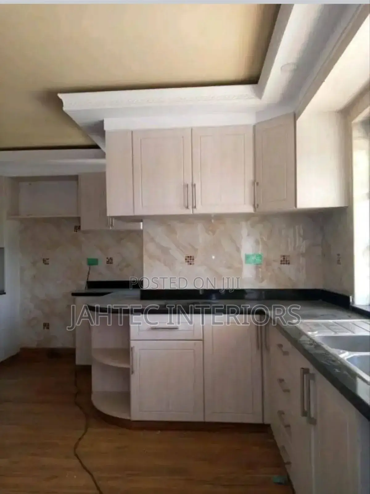 Kitchen Cabinets Revamp and Feeting