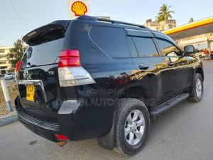 Toyota Land Cruiser Prado 2012 Black