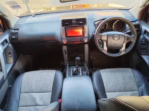 Toyota Land Cruiser Prado 2012 Black