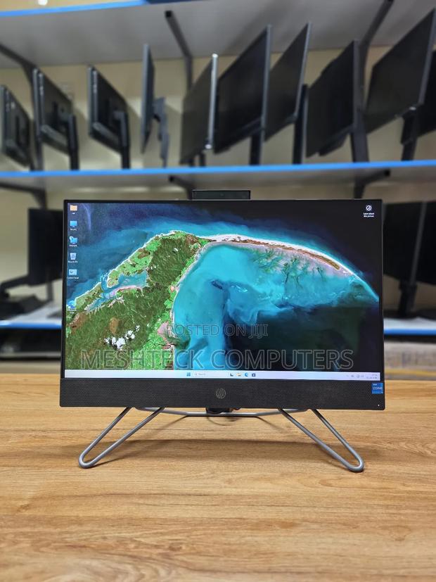 HP ProOne 240 G10 All-in-One 8GB Intel Core I5 SSD 256GB