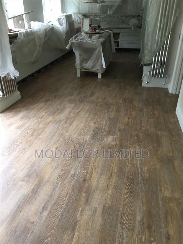 Laminate Flooring That Blends Beauty With Strength - main view