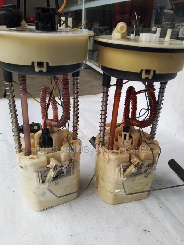 Suzuki Escudo Old Model Fuel Pump - thumbnail 2