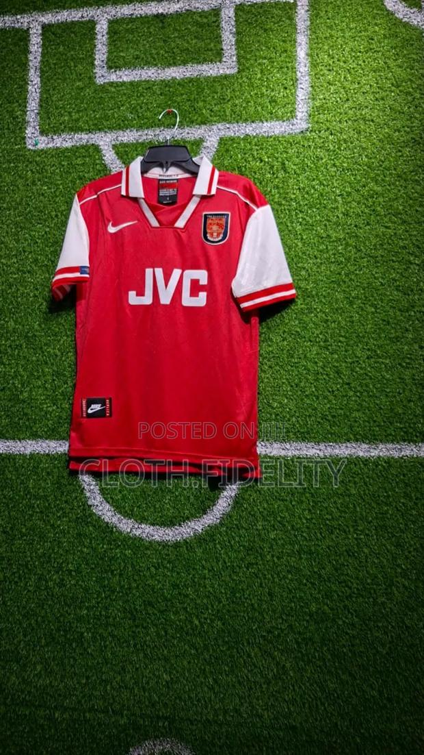 Arsenal Retro Home Kit 1996/1998.