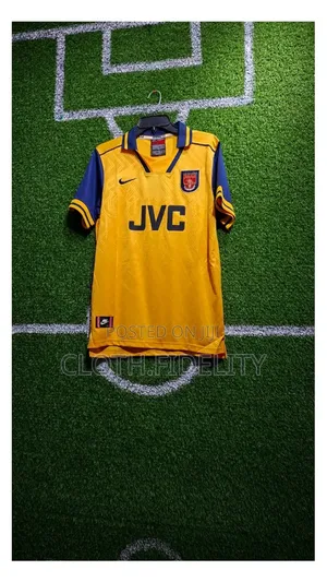 Arsenal Gunners Away Retro Jersey.