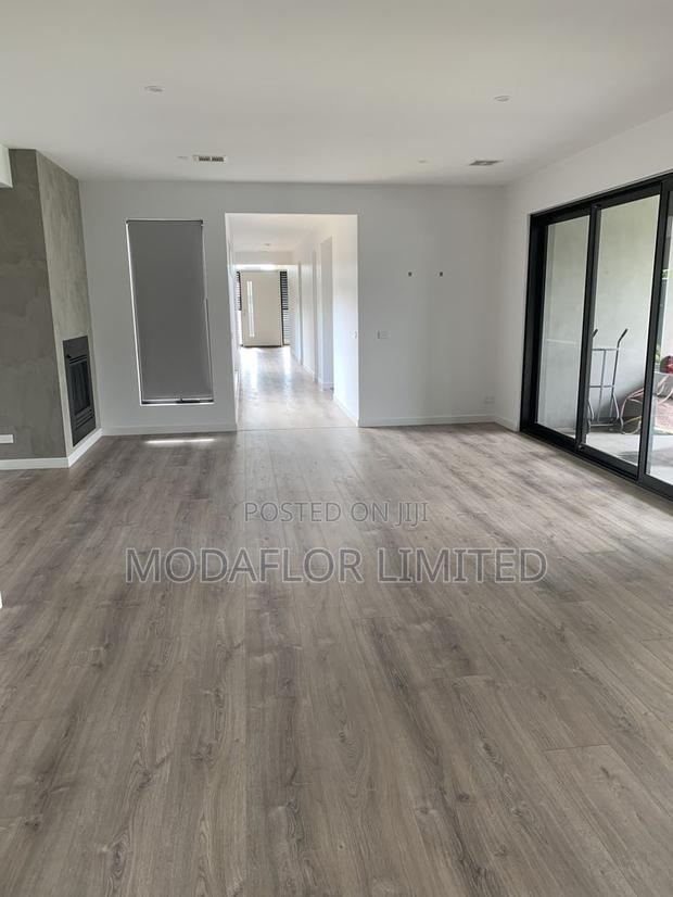 Laminate Flooring - Fall in Love With Every Step - main view