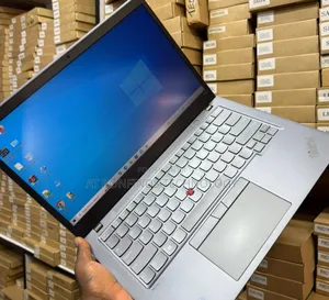 Laptop Lenovo Thinkpad T14s Gen 2 16GB Intel Core I7 SSD 512GB