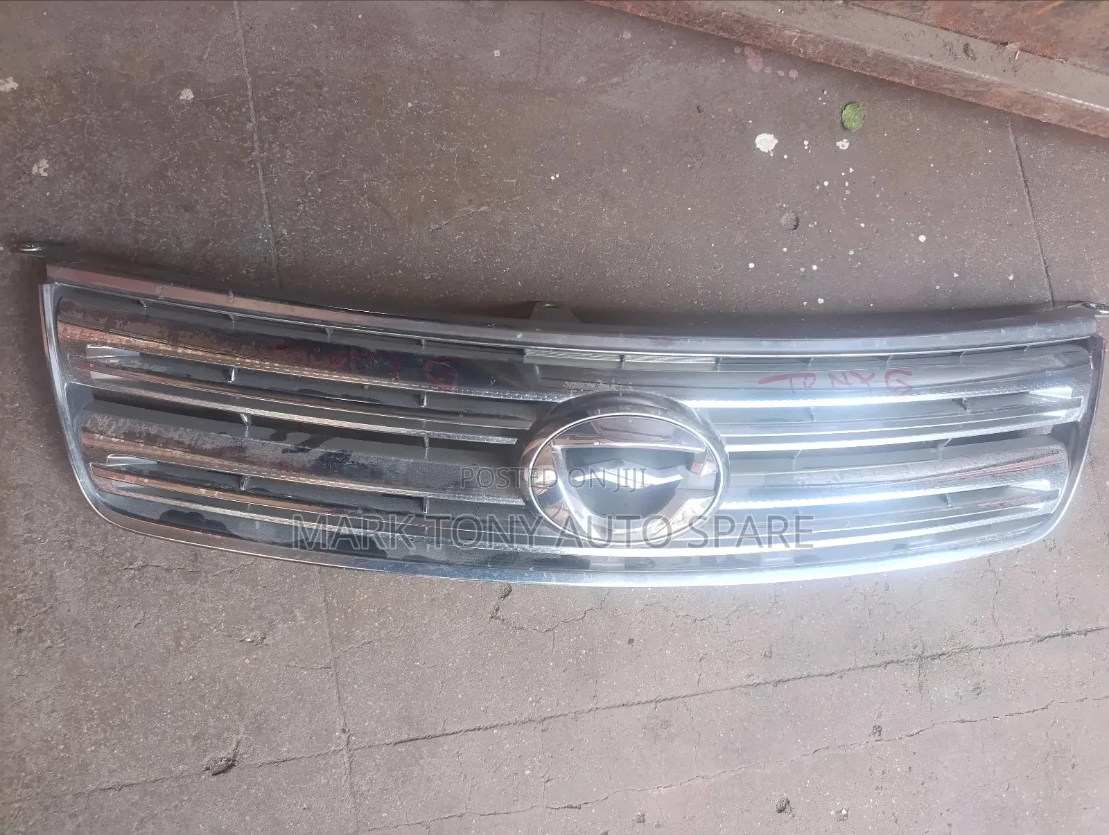 Axio 2007 Front Grill 