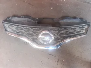 Nissan Nv 200 2010 Grill 