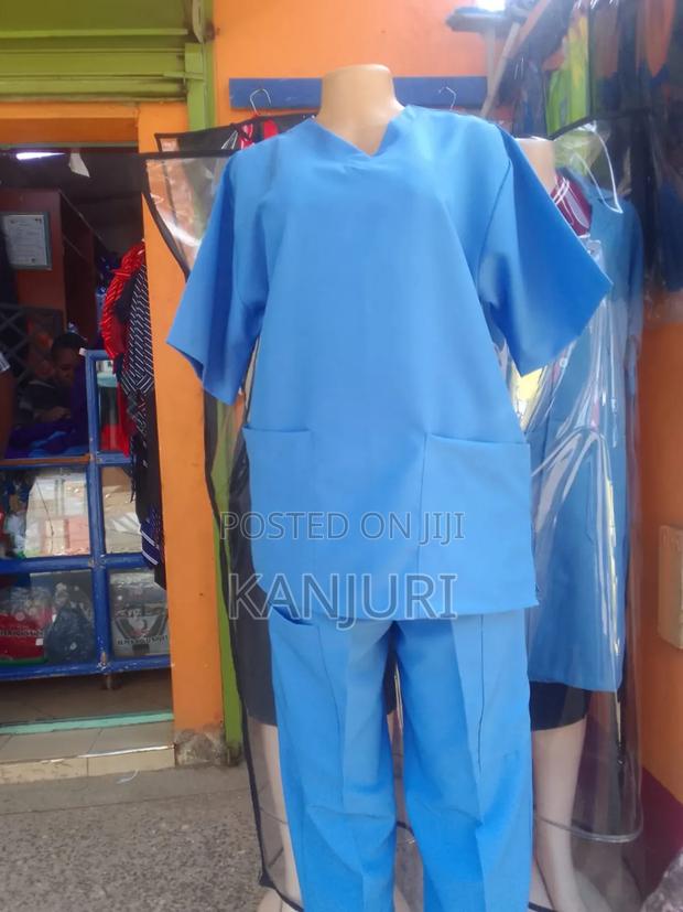 Mature Personnel Scrubs - thumbnail 3