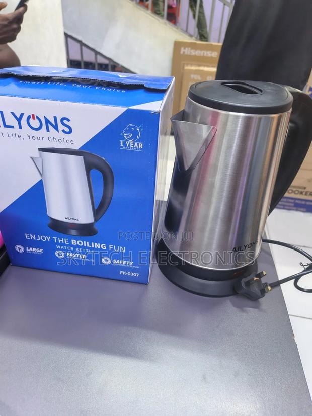 Ailyons 2.2litres Stainless Kettle