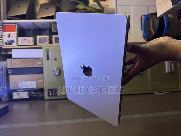 Laptop Apple MacBook Air 2025 M4 13-Inch 16GB Apple M4 SSD 256GB - thumbnail 2