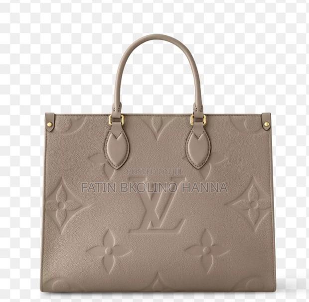 Classy Branded Louis Vuitton Handbag - thumbnail 3