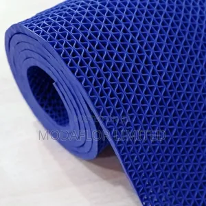 Blue Anti-Slip PVC Floor Mat – Perfect for Pools Showers 