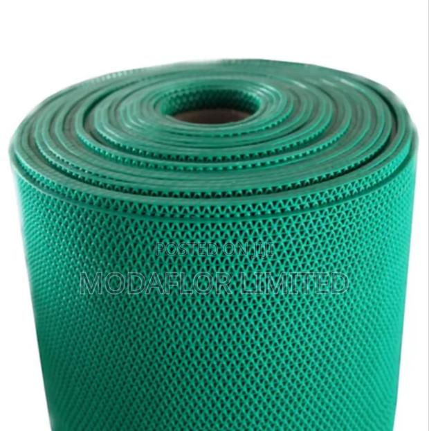 Red Heavy-Duty Anti-Slip PVC Mat – Stylish Secure for Wet Floors