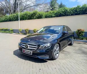 Mercedes-Benz E200 2018 Black