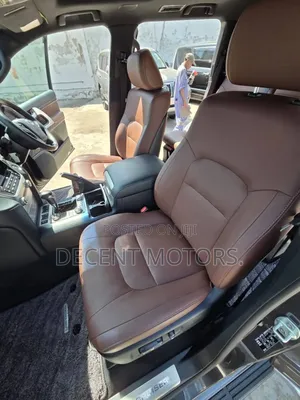 Toyota Land Cruiser 4.6 V8 ZX 2019 Gray