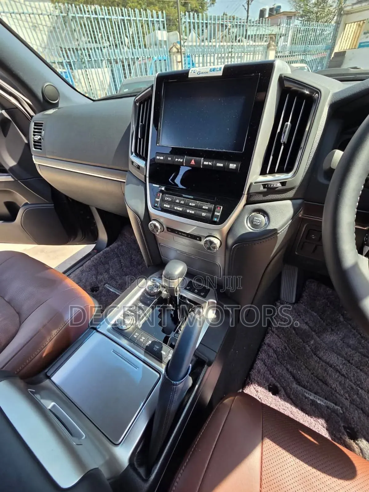 Toyota Land Cruiser 4.6 V8 ZX 2019 Gray
