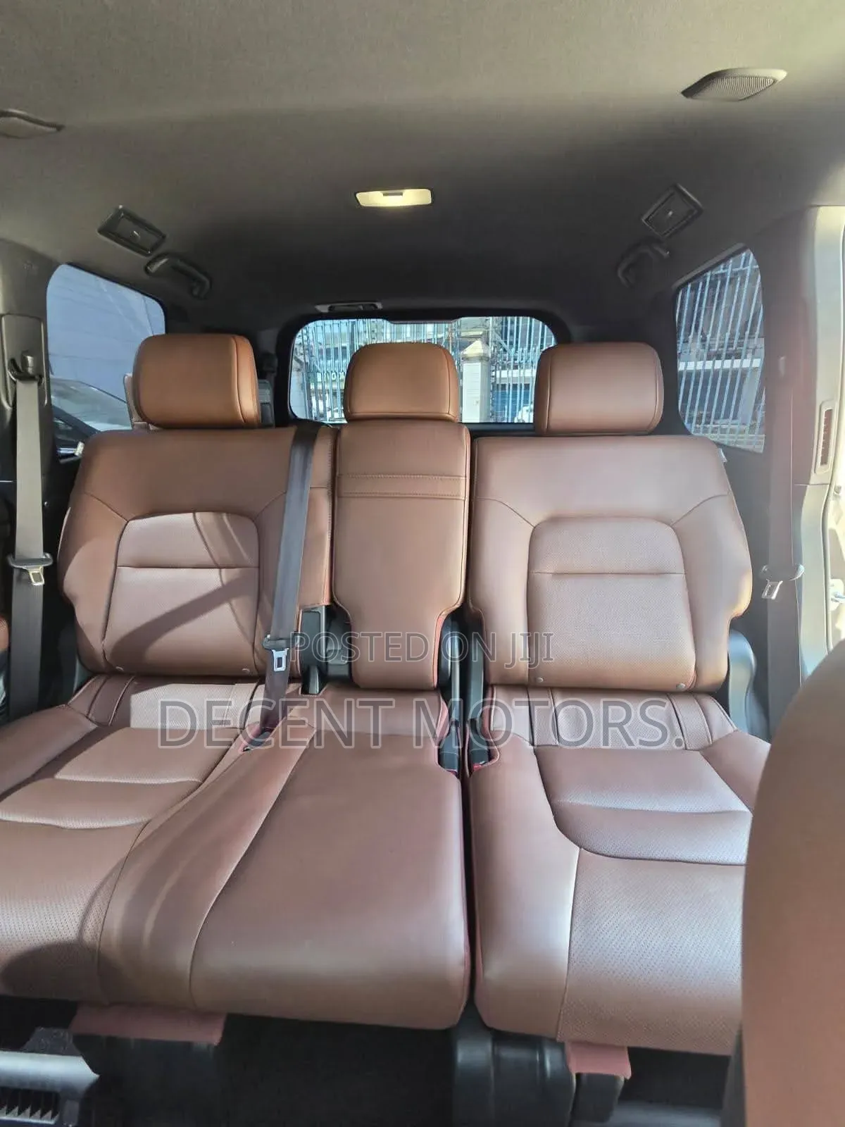 Toyota Land Cruiser 4.6 V8 ZX 2019 Gray